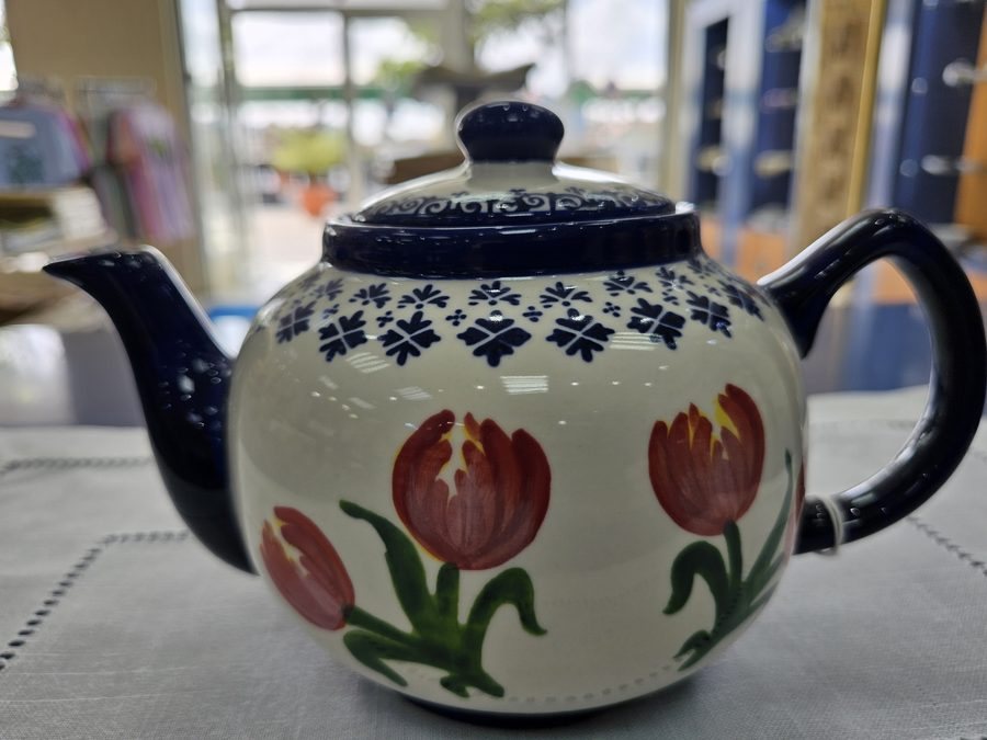 Tulip Teapot