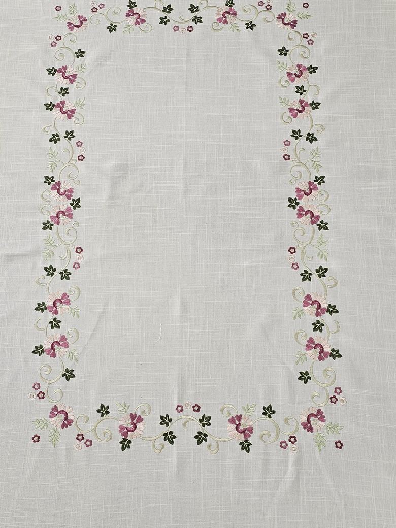 Rosebud Oval Tablecloth